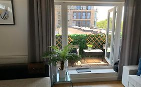 New- Prime Location-Spacious Cozy Room Next To Hyde Park